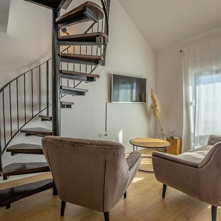 Appartement Apartman Rojo à Omiš Extérieur photo