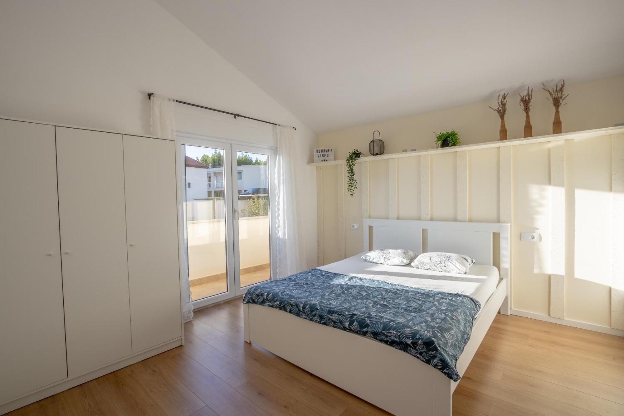 Appartement Apartman Rojo à Omiš Extérieur photo